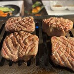 焼肉ダイニング MEGUMI 南8条店 - 