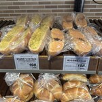 まるごう - 売場
