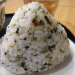 ひよの - 海苔、かつおぶし、ごまなどを混ぜ込んだタイプで、ずっしり重め