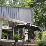 Patisserie Metron - ふくろうのオブジェが