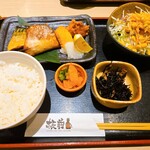 板前バル LIVE FISH MARKET - 