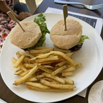 100 Sails Restaurant & Bar - 