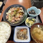 清美食堂 - 得ランチ 鶏肉と野菜の甘酢あんかけ