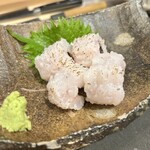 よしみつ - 料理写真:鱧のお造り