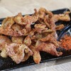 鶏部長と豚課長 - ・激辛鶏皮チップス