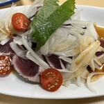 活魚料理 びんび家 - 見てください　この真紅の鰹ちゃん！