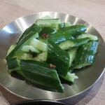 鶏部長と豚課長 - ・たたききゅうり