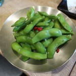 鶏部長と豚課長 - ・ガーリックスパイシー枝豆