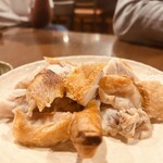 とりまんま - もも一本焼き　カットしてくれました