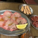 炭火焼肉 昭和ホルモン - 