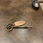 CAFE AUX BACCHANALES - 伝票の代わりのキー