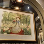 CAFE AUX BACCHANALES - 奥のフロアにある絵画