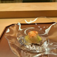 美会 - 帆立、車海老、発酵枝豆～玉蜀黍ピューレ、焼昆布、レア帆立、タイのハーブ、出汁