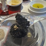 ラ ターブル ドゥ ジョエル・ロブション - キャビアアンぺリアル 様々なコンディモンと共に　キャビア