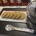 ラ ターブル ドゥ ジョエル・ロブション - キャビアアンぺリアル 様々なコンディモンと共に　パンケーキ