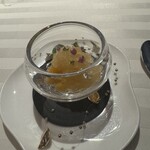 ラ ターブル ドゥ ジョエル・ロブション - 福井県産完熟機のグラニテとアプリコットのハーモニー