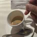 ラ ターブル ドゥ ジョエル・ロブション - カフェ又は紅茶、エスプレッソをダブルで。