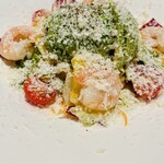 北海道イタリアン ミアアンジェラ - アボカド半身食べ応えあるうー