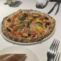 カンブーザ - 野菜のピッツァ　生地が美味しい