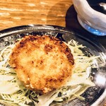 沖縄酒場 離〜Hanare〜 - アグー豚100%焼メンチ