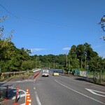 Ramen FeeL - 突き当りが青梅線の日向和田駅。最寄り駅となります。