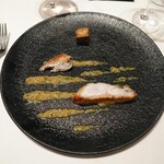 カンテサンス - 甘鯛、焼きとうもろこしガレット、バジルのソース