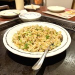 マルシゲ鉄板堂 - 鉄板ガーリックライス