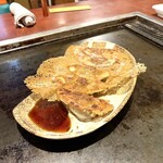 マルシゲ鉄板堂 - マルシゲの鉄板ギョーザ