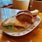 GRASS WOOD - 料理写真:BLTトースト　700円