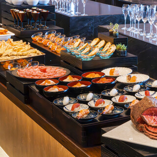 【ランチビュッフェ】寿司や天ぷらなど50種以上が味わえる！！