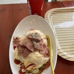 タコライスカフェ　きじむなぁ - ベーコン＆モッツァレラチーズのオムタコ。ドリンク付きで1,815円