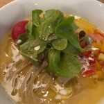 人力俥 - ルッコラにもオリーブオイルがたっぷり！