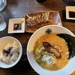 泉屋 - 