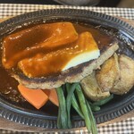 レストラン ココット - チーズデミハンバーグ。