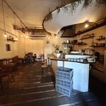 ヨバレヤ - 店内