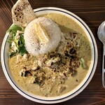 ヨバレヤ - アボカド チーズ+大盛り+チキン