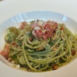 オステリア　チリエージョ - 料理写真:エビとフレッシュトマトのジェノベーゼ