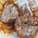 パキラ - ミートボールの断面