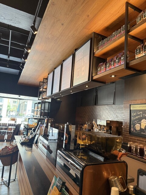 STARBUCKS COFFEE Shinbashi Ekimae Ten photo 4