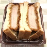 LAWSON - 三元豚の厚切りロースカツサンド