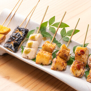 使うのは、ジューシーで貴重な生産の少ない「あしずり赤鶏」