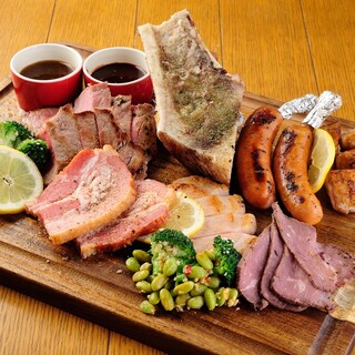 厳選食材を使用した逸品が多彩！