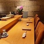 すしやのたい悟 - 素敵なカウンターでーす。