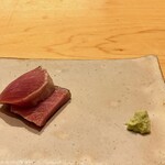 すしやのたい悟 - めじ鮪藁焼さんでーす。①