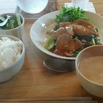 杏 - カラモモ定食ランチ