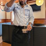南インドレストランMARUDHU - 目の前で実演、撹拌してくれる