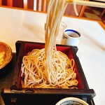 すぎのや本陣 - ほどよく腰のある“更科そば”