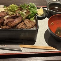 肉匠 牛虎 西中島店 - 