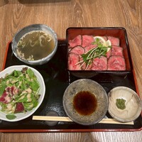 特選カルビ重