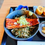 うな賀 - 丁寧な仕込みによって、旨い"鰻"に仕上げてくれています。